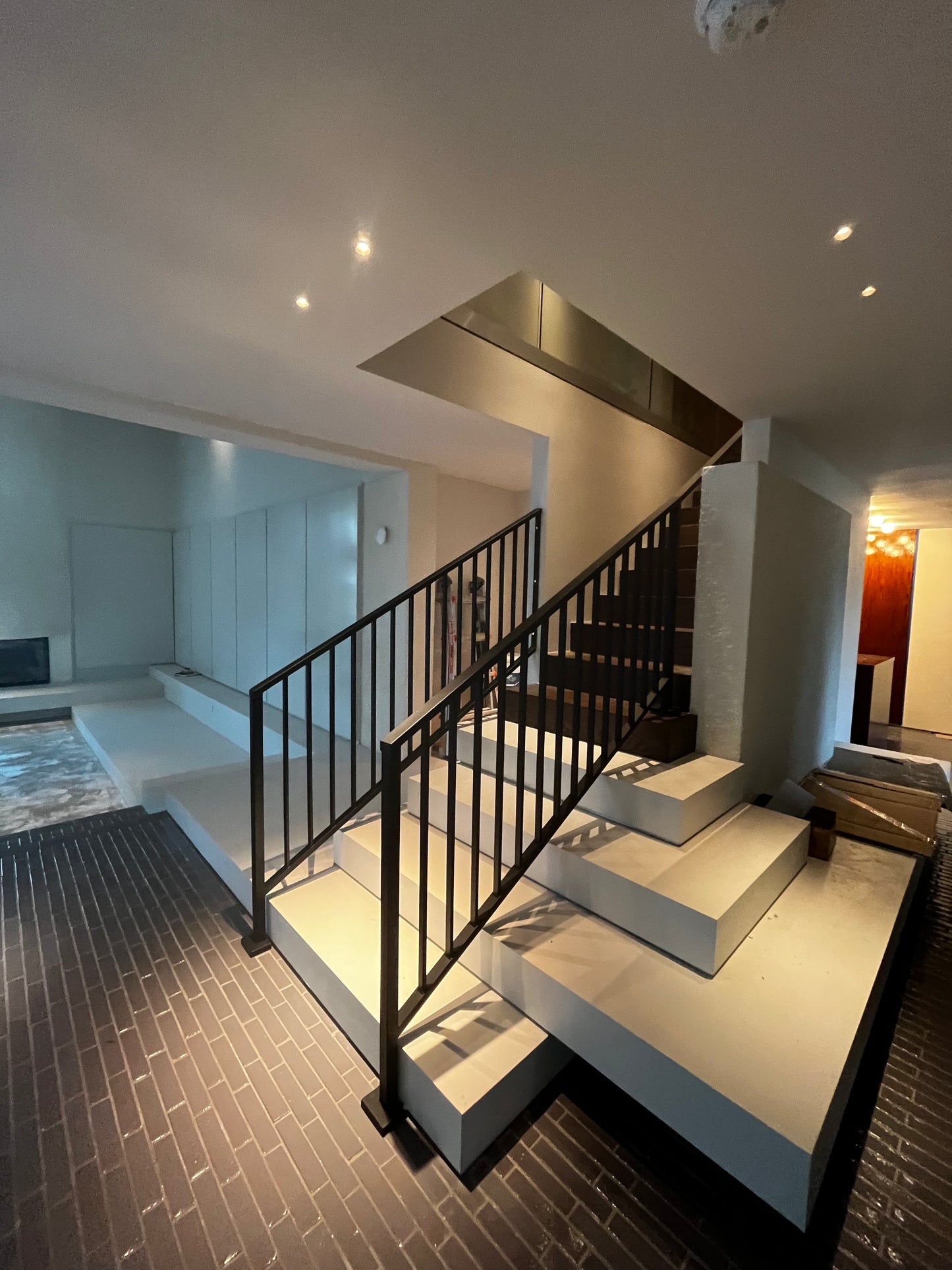 Angled Vertical Stair Railing / Sloped Stair Banister