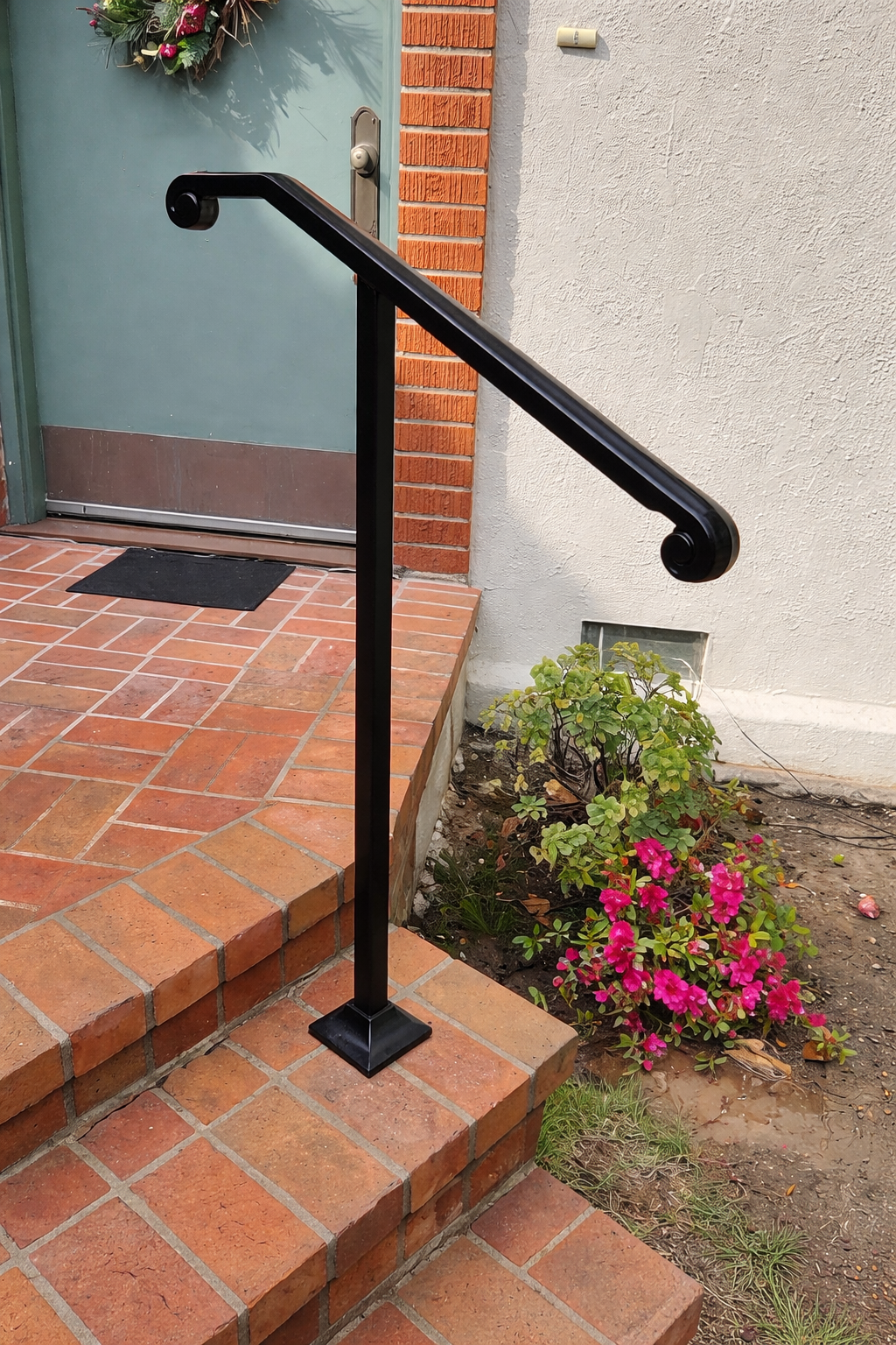 2" Molded Cap, Single-post Metal Handrail for 1 to 3 Steps (Volute Fists)