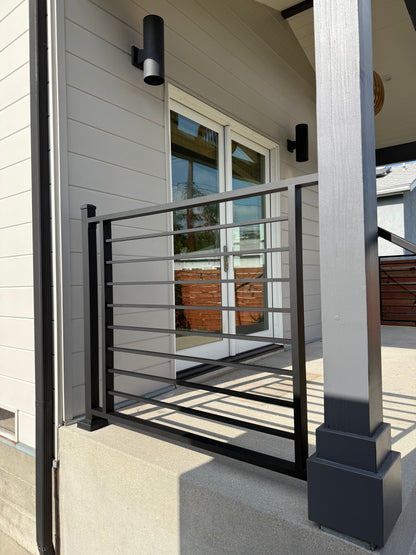 Prefabricated 4' Horizontal Aluminum Deck Railing (Preassembled)