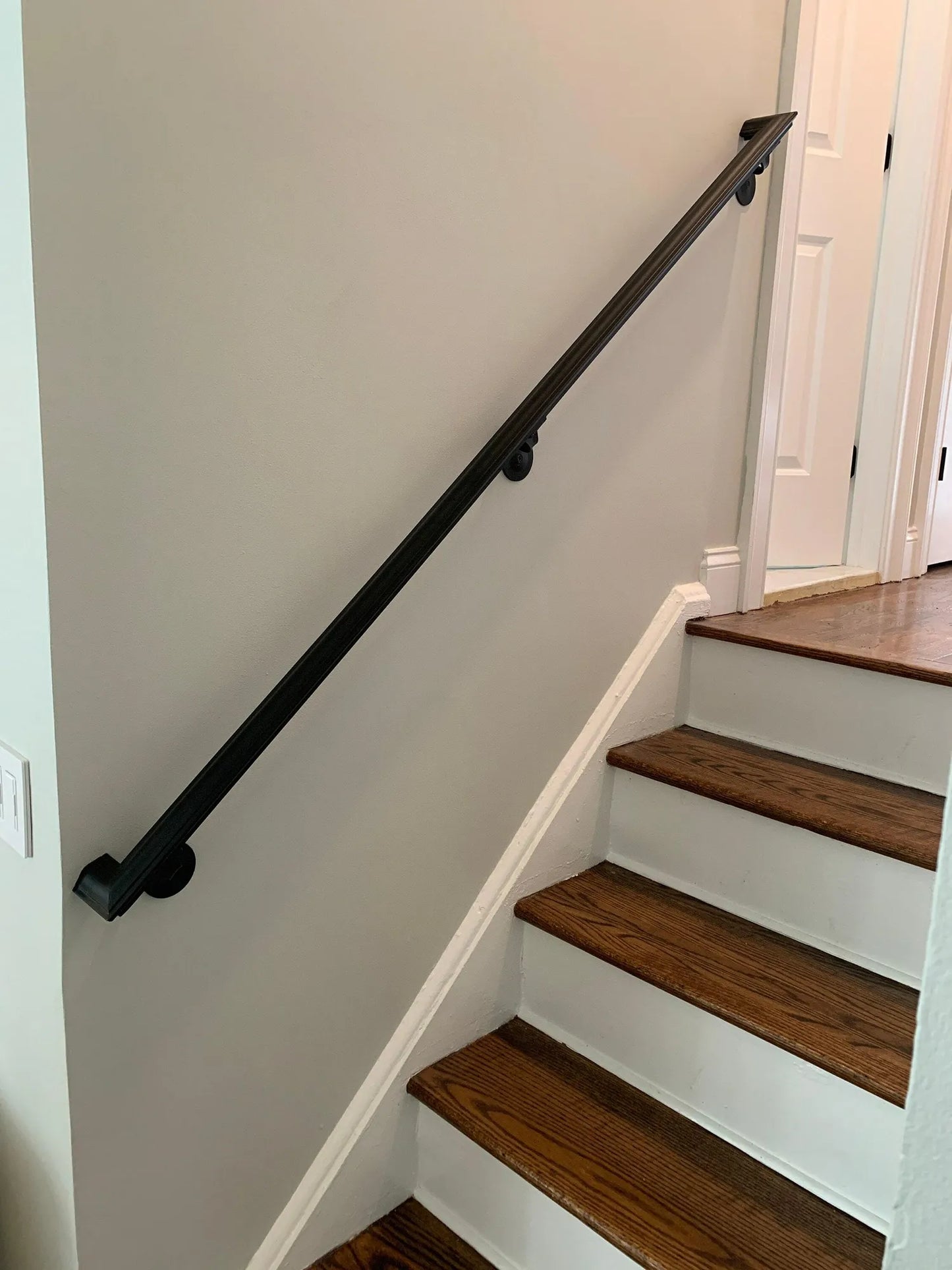 2"x1" Molded Cap, Solid Metal Handrail