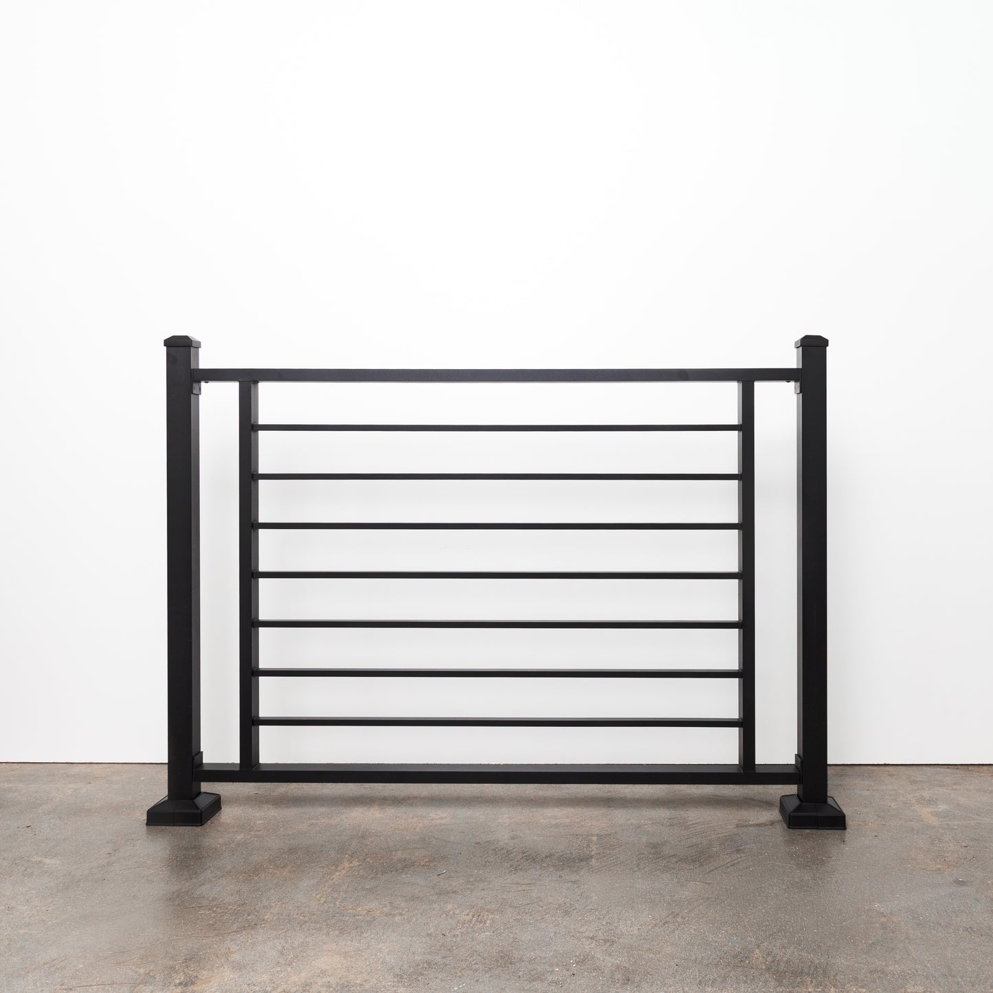 Prefabricated 4' Horizontal Aluminum Deck Railing (Preassembled)