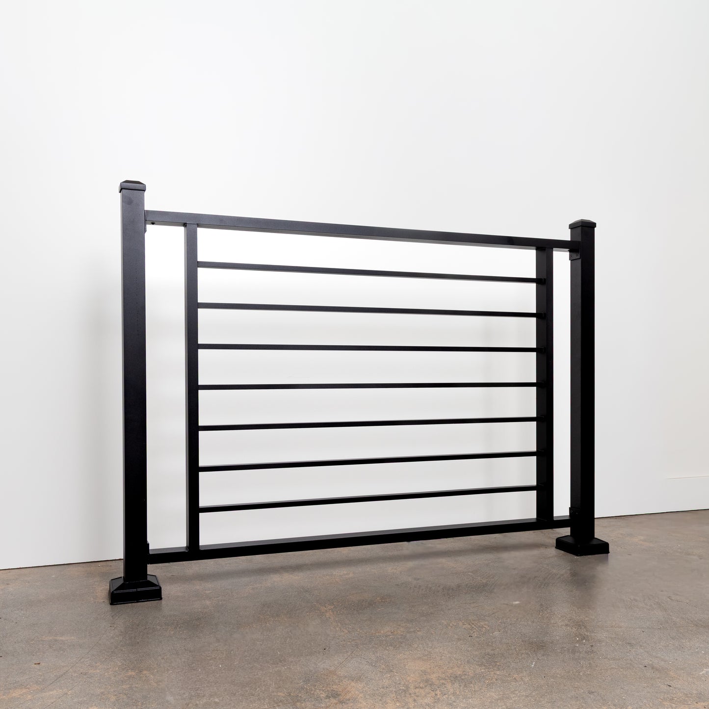 Prefabricated 4' Horizontal Aluminum Deck Railing (Preassembled)