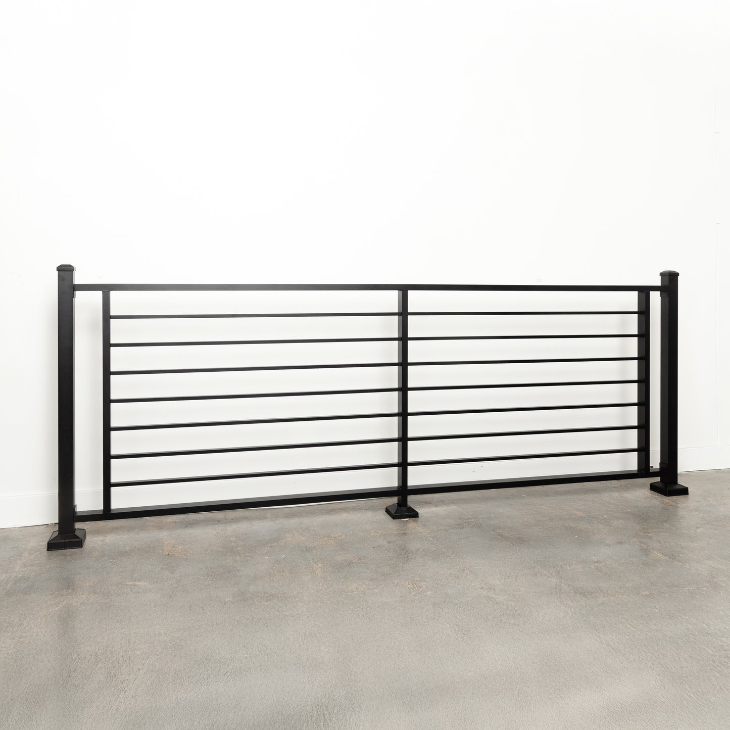 Prefabricated 8' Horizontal Aluminum Deck Railing (Preassembled)