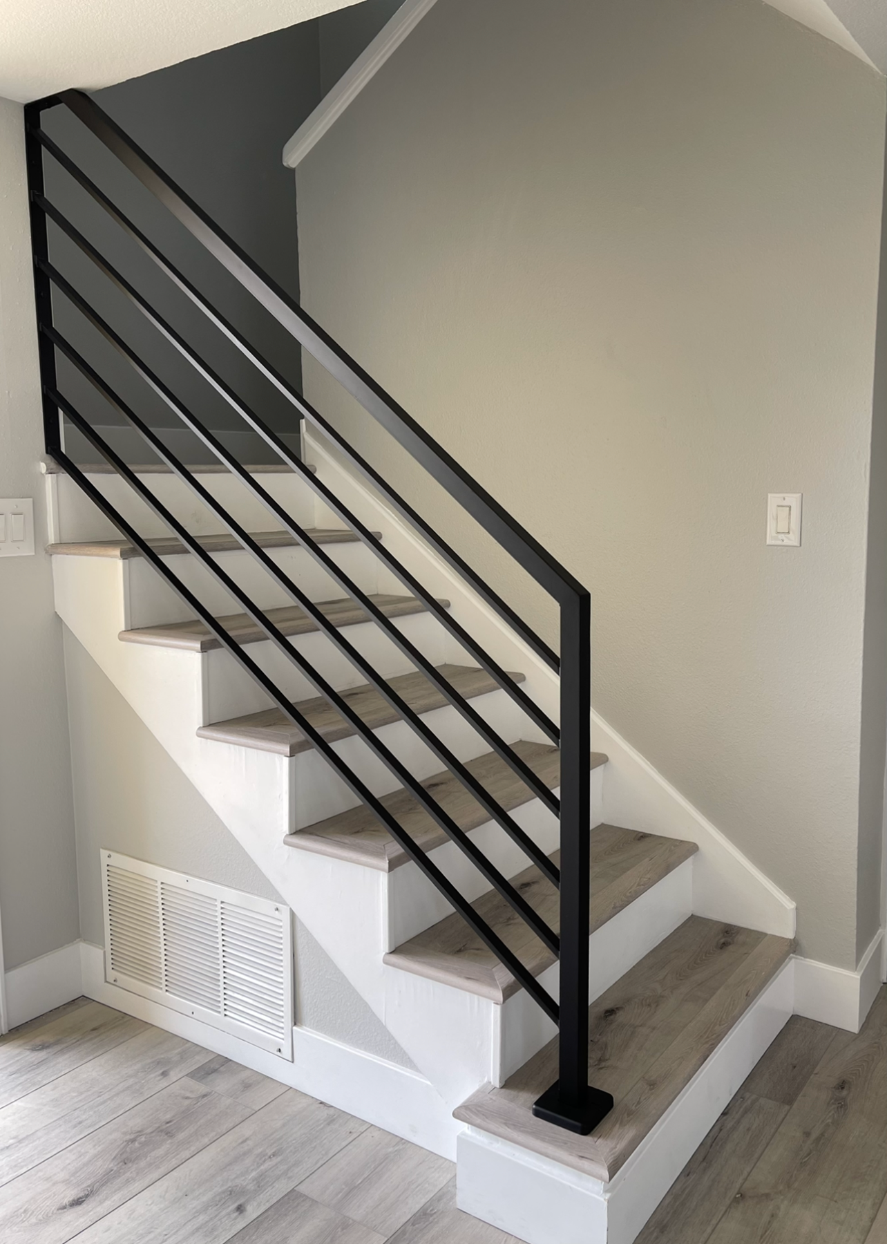 Angled Horizontal Stair Railing / Sloped Stair Banister