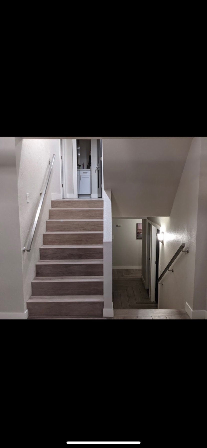 Rectangle Handrails for Stairs inside House